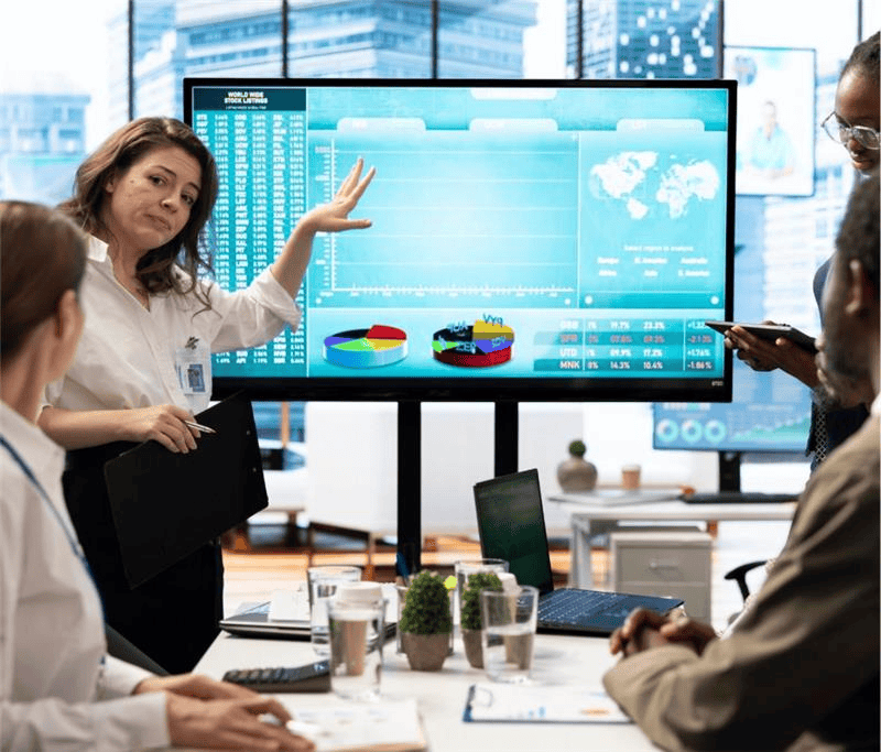 The Role of KuhstomDataGPT